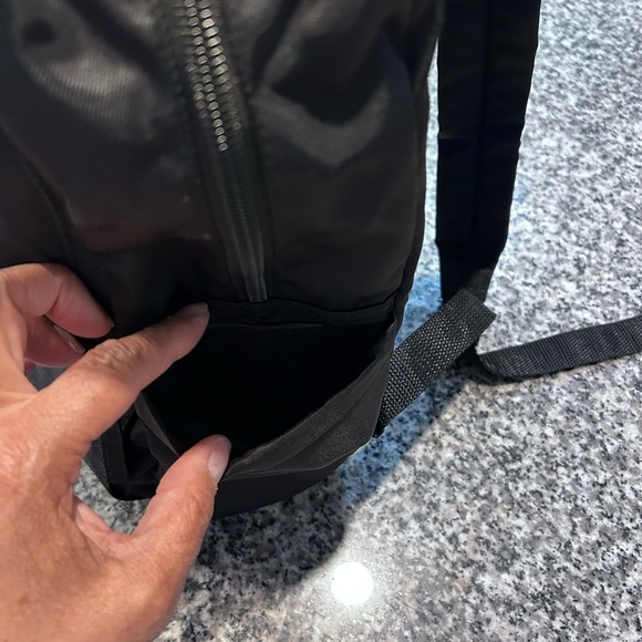 BLACK KITTEN BACKPACK • Medium • NWT • - Picture 9 of 11